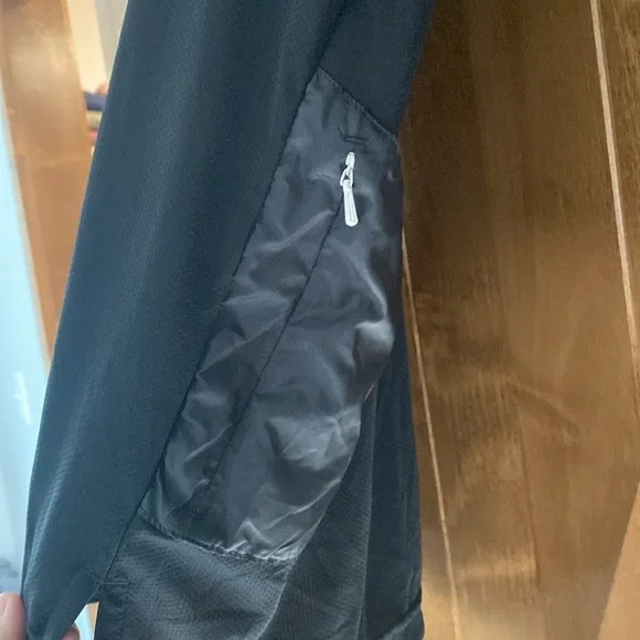 Mens Adidas Aeroready Black Short Sleeve Tee size medium - Picture 3 of 7